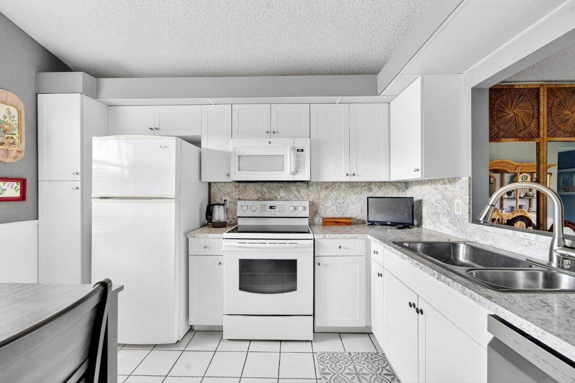 6215 Kings Gate Circle, Delray Beach FL 33484