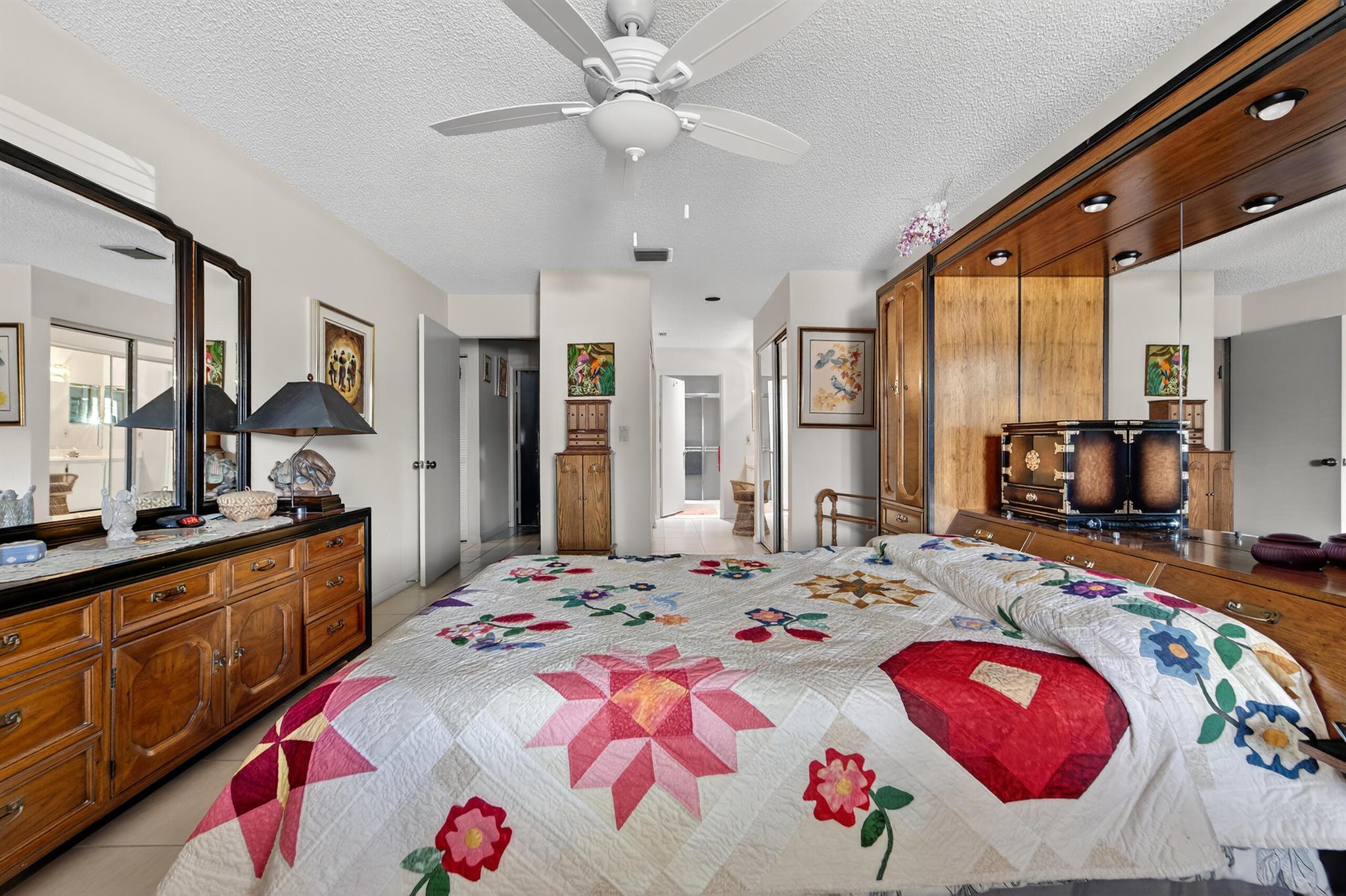 HUNTINGTON POINTE - Residential