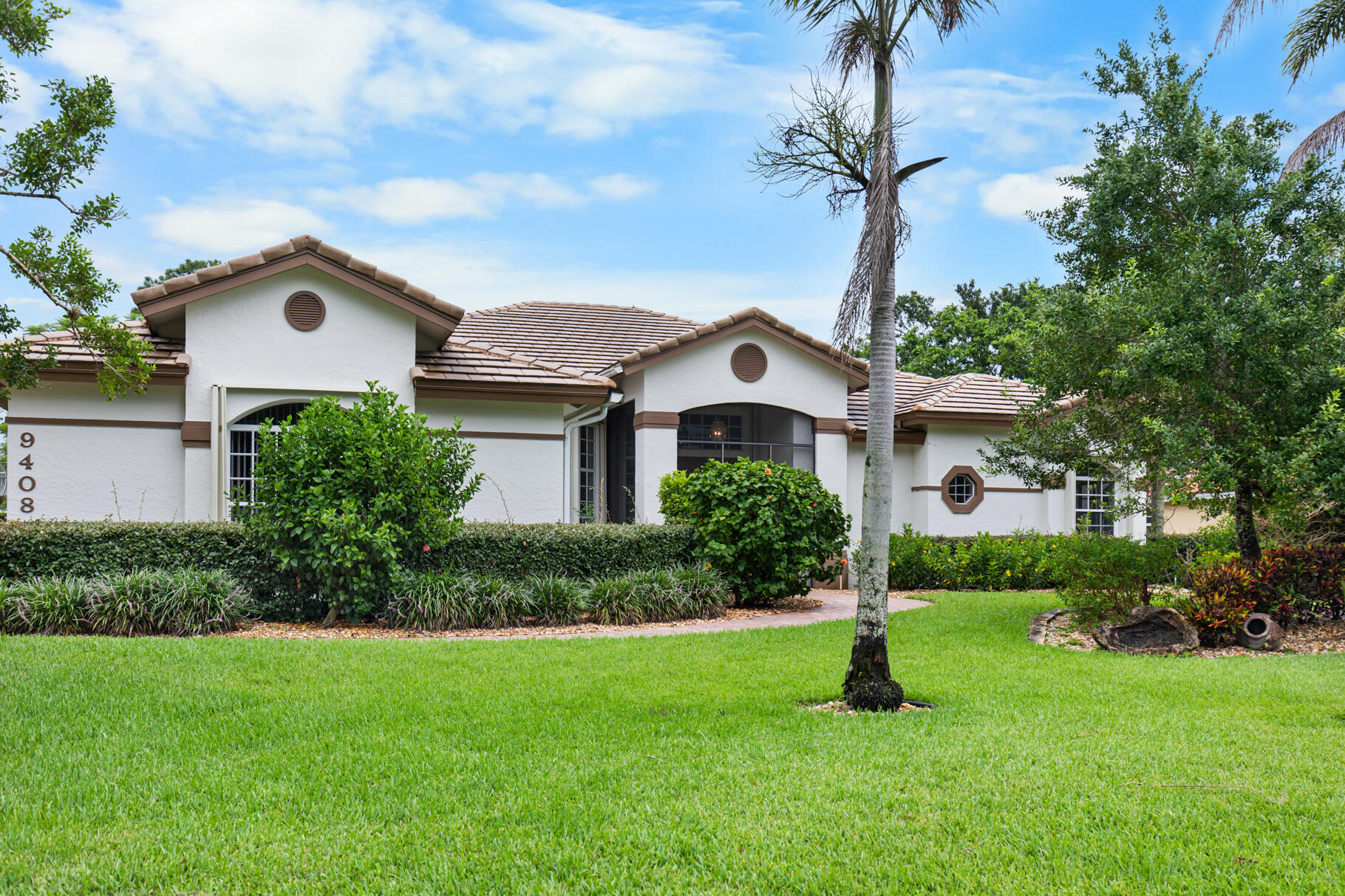 9408 Meadowood Drive