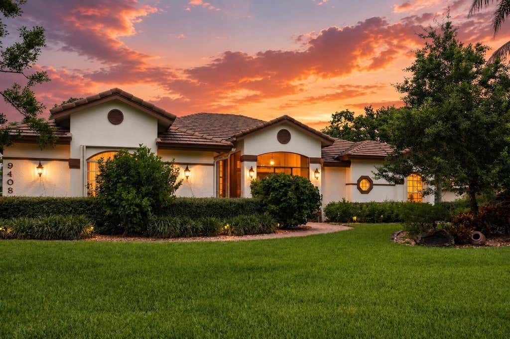 Photo of 9408 Meadowood Drive, Fort Pierce, FL 34951 (MLS # B26056746)