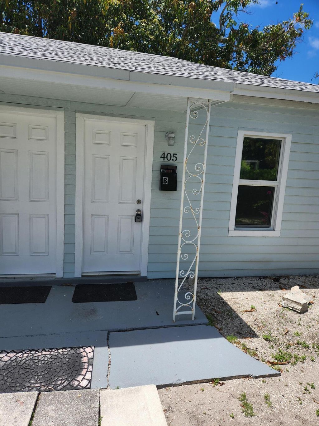 Photo of 405 2nd Avenue S #405 B, Lake Worth Beach, FL 33460 (MLS # B26030986)