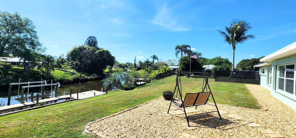 Photo of 683 SE Harborview Drive, Port Saint Lucie, FL 34983 (MLS # R10972650)