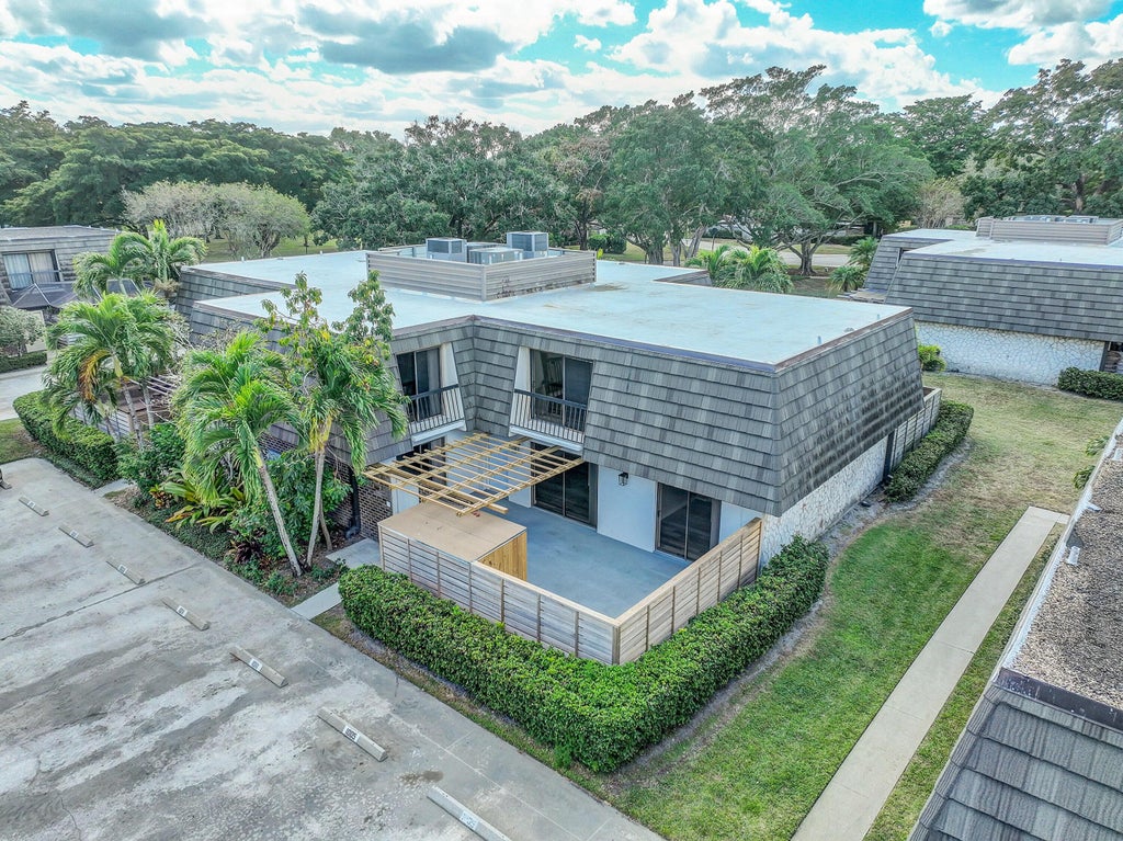 Photo of 1005 10th Terrace, Palm Beach Gardens, FL 33418 (MLS # R11026095)