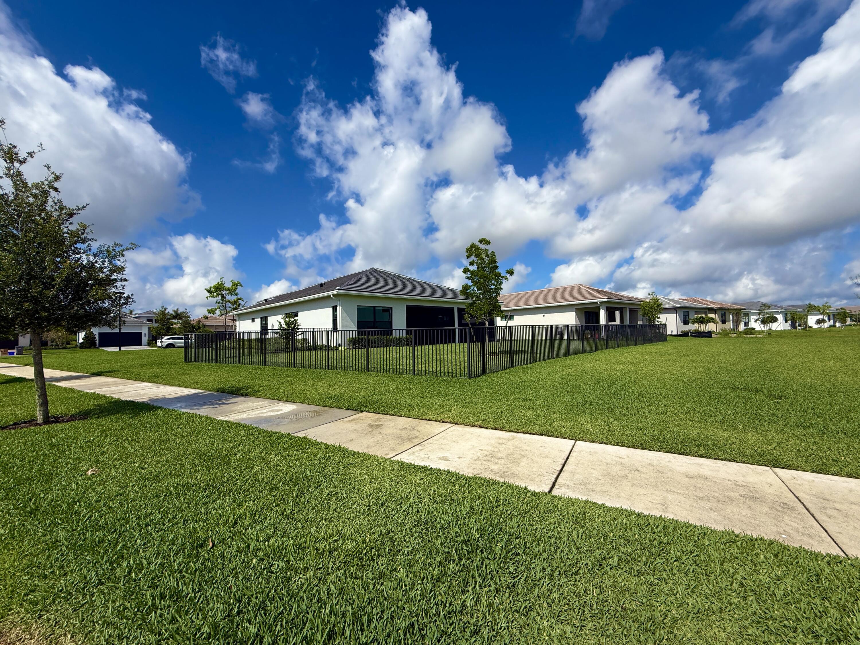 4907 Saint Armands Way