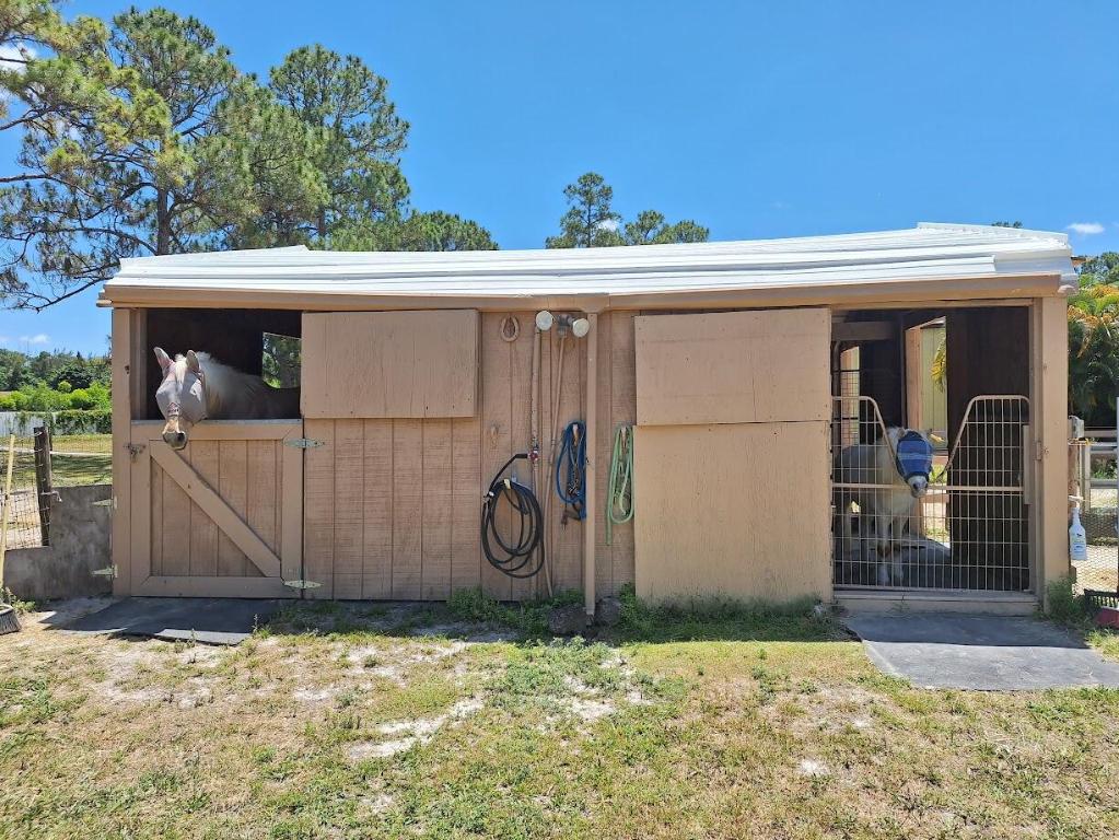 THE ACREAGE - Residential