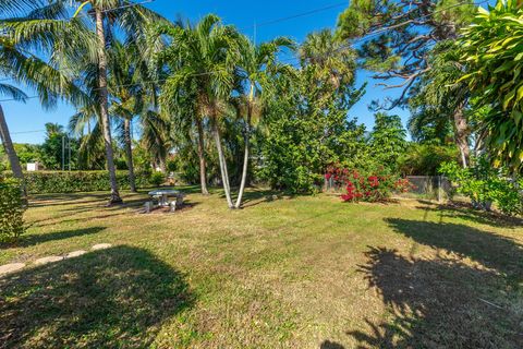 A home in Lake Worth