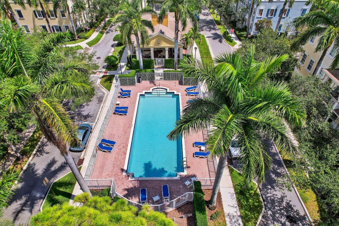 SANDPIPER COVE AT BOTANICA CONDO - Residential