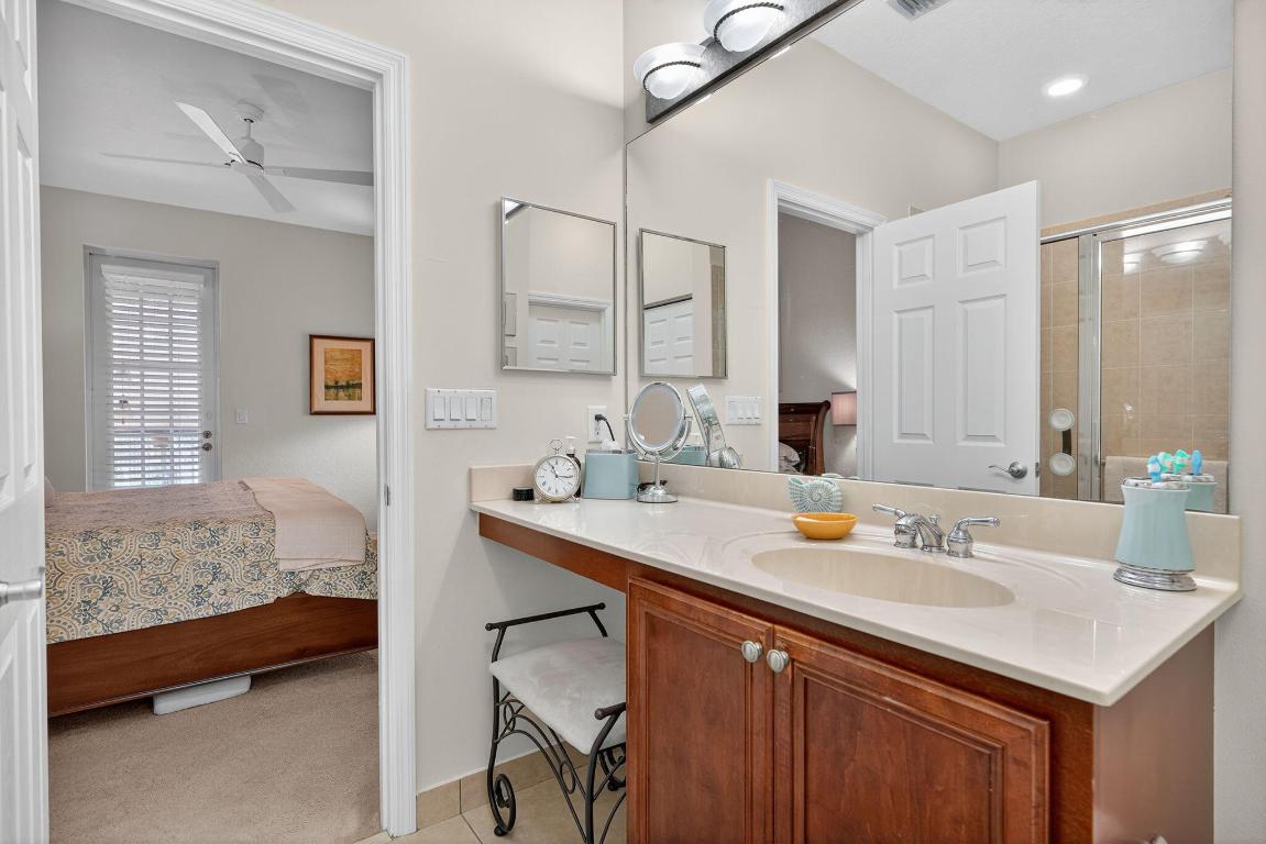 SANDPIPER COVE AT BOTANICA CONDO - Residential