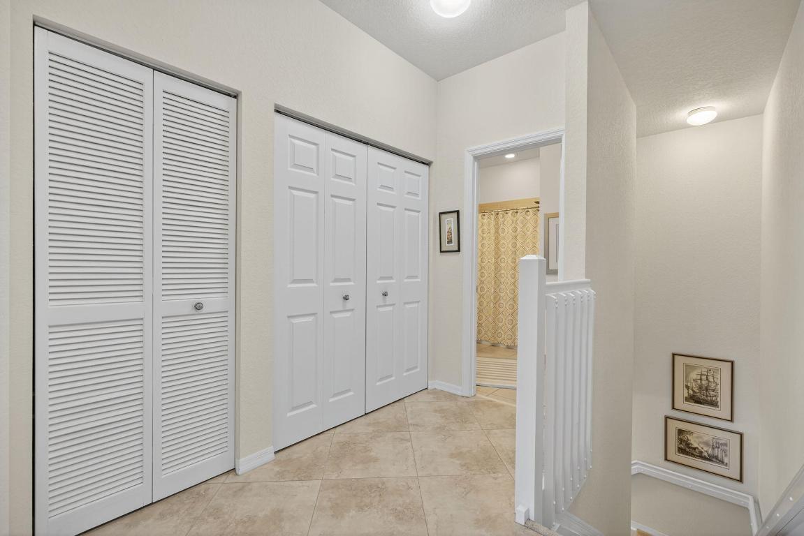 SANDPIPER COVE AT BOTANICA CONDO - Residential