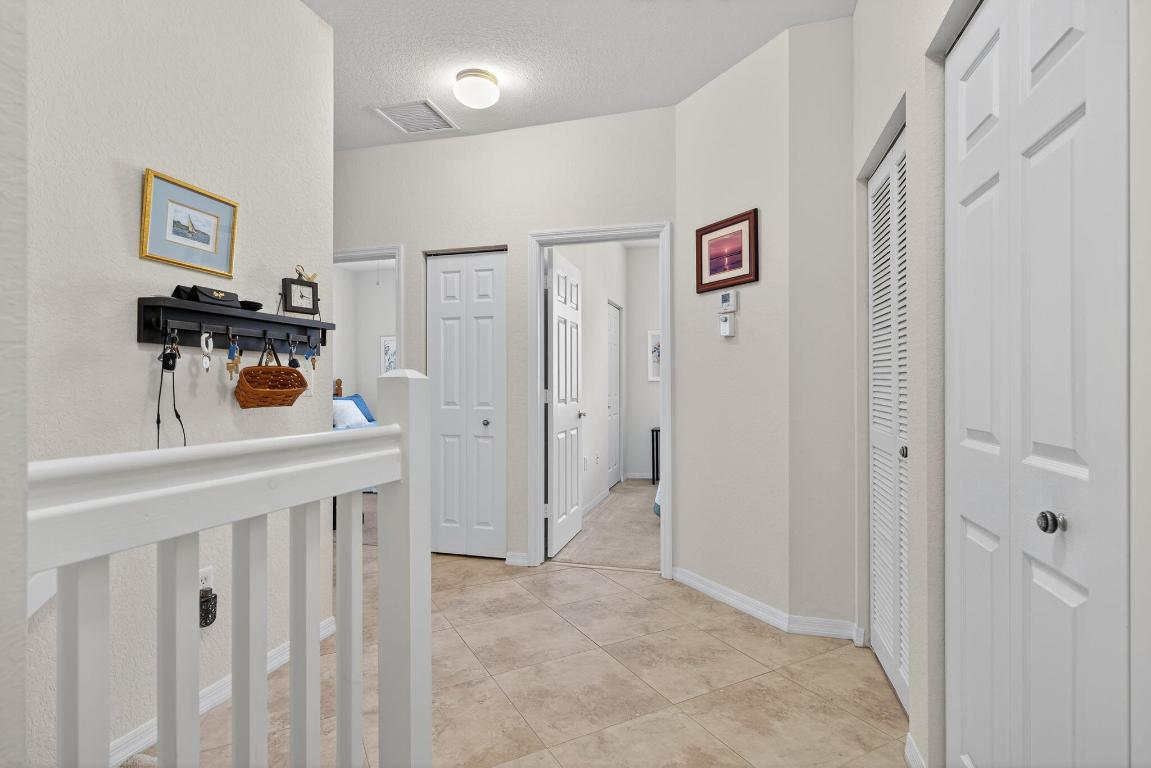 SANDPIPER COVE AT BOTANICA CONDO - Residential