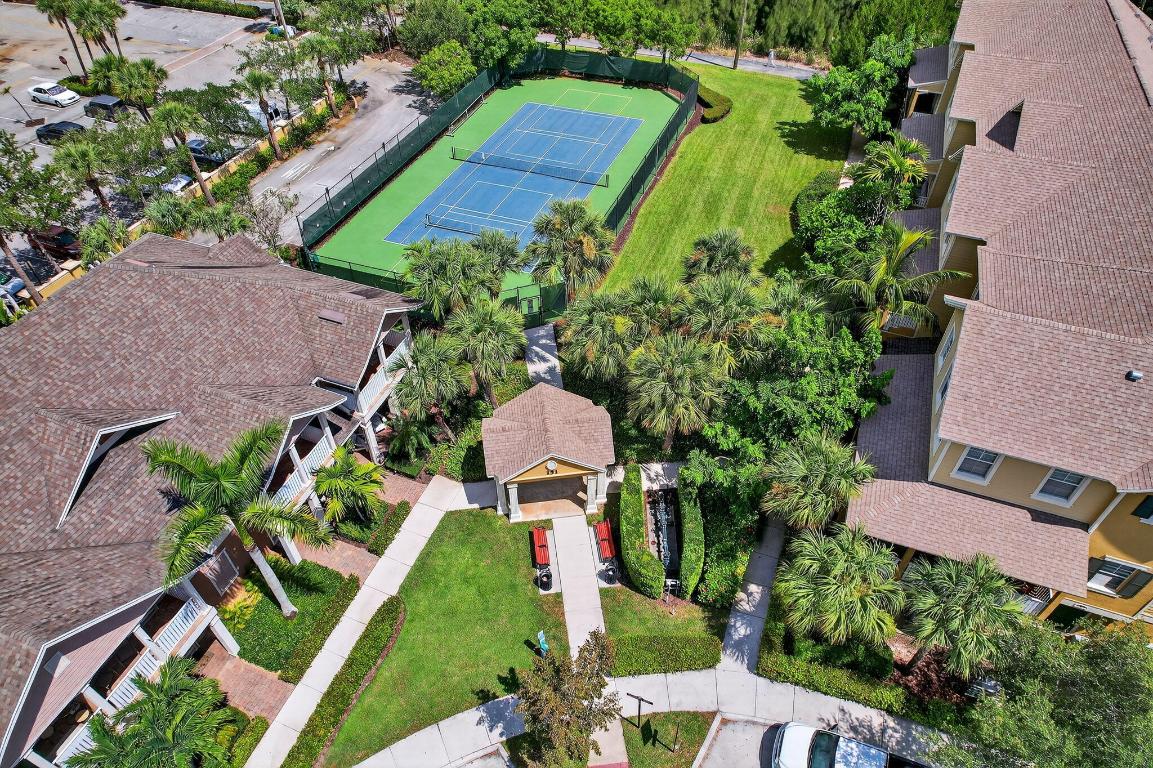 SANDPIPER COVE AT BOTANICA CONDO - Residential