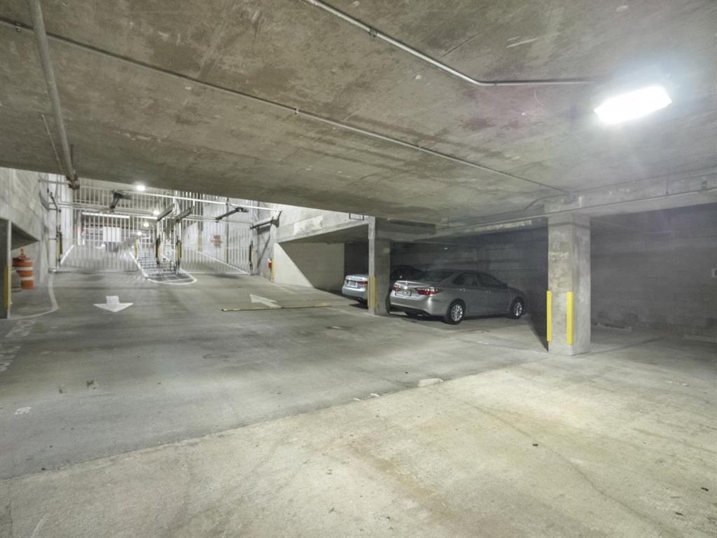 610 CLEMATIS CONDO - Residential