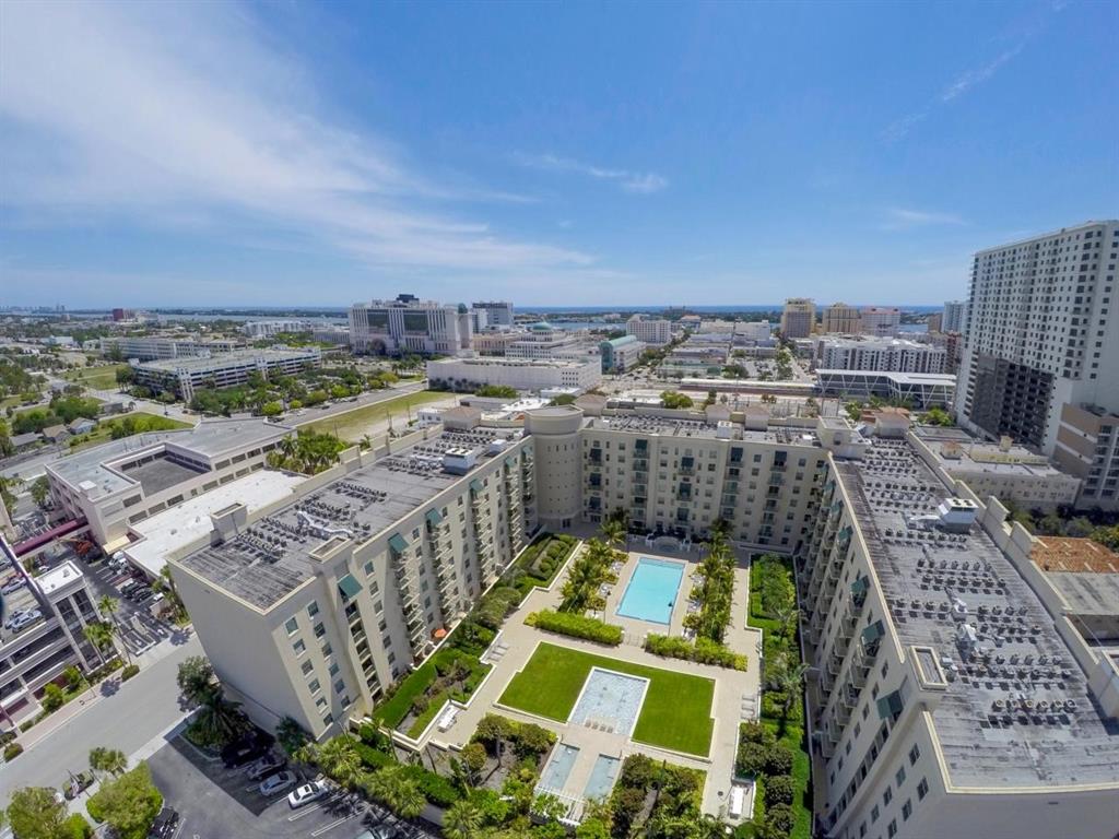 610 CLEMATIS CONDO - Residential