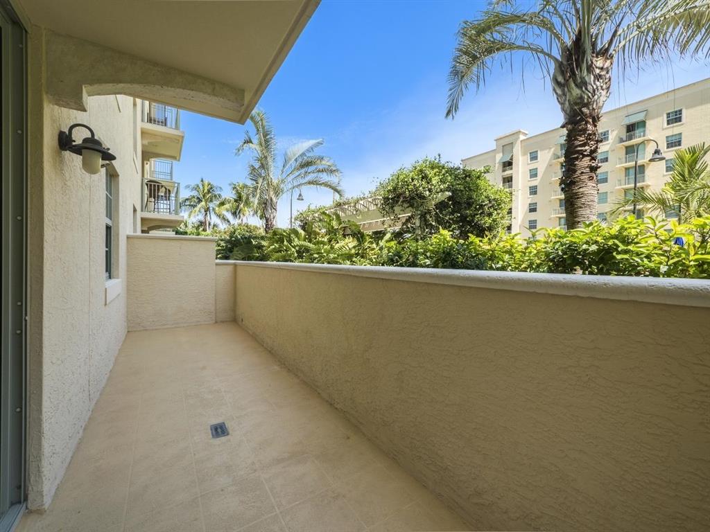 610 CLEMATIS CONDO - Residential