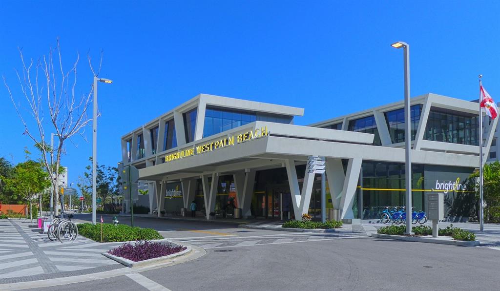 610 CLEMATIS CONDO - Residential