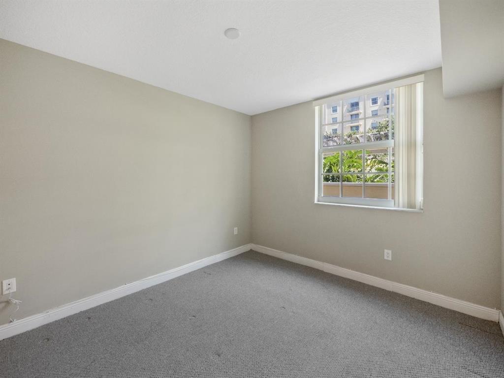 610 CLEMATIS CONDO - Residential