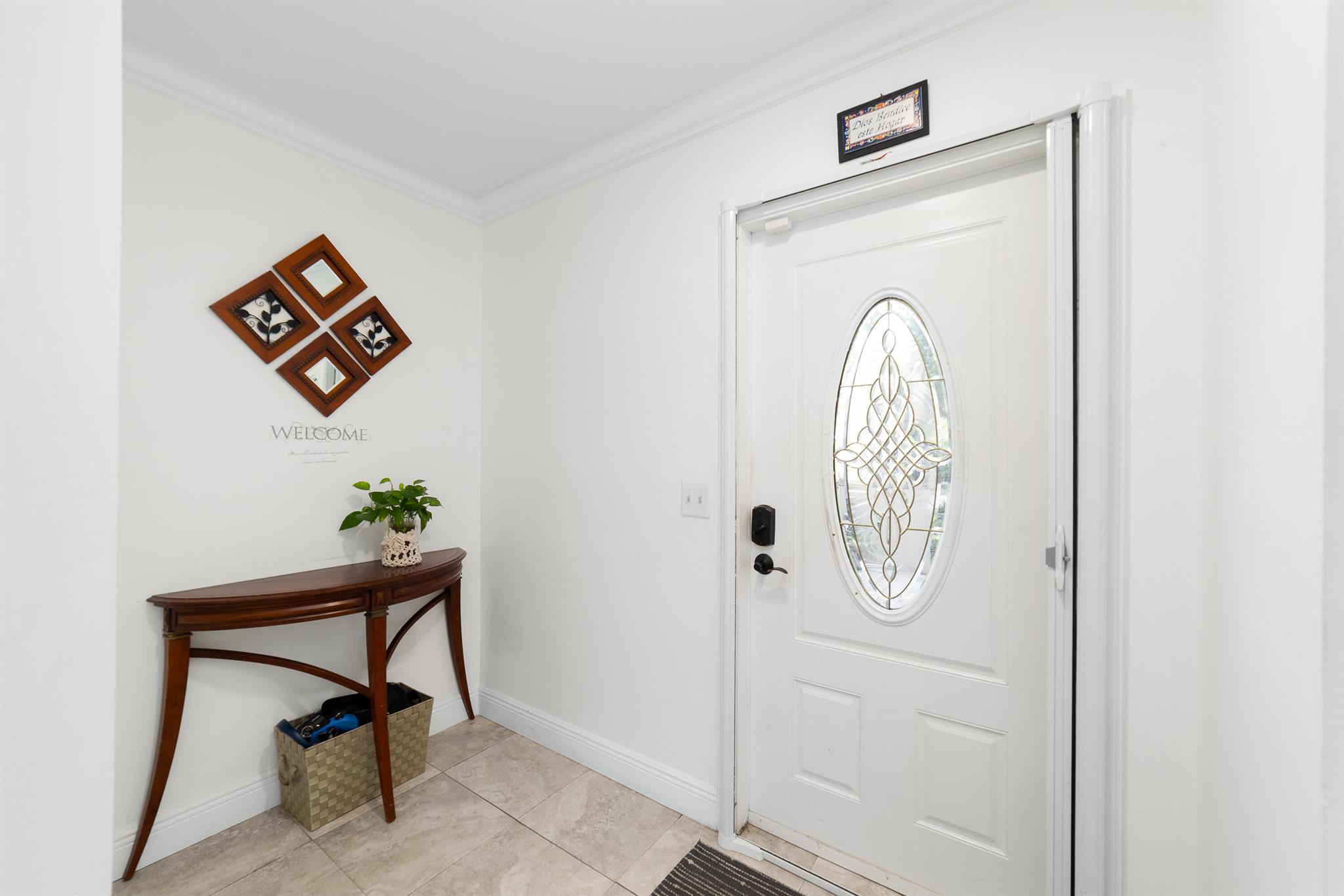 902 Maplewood Drive