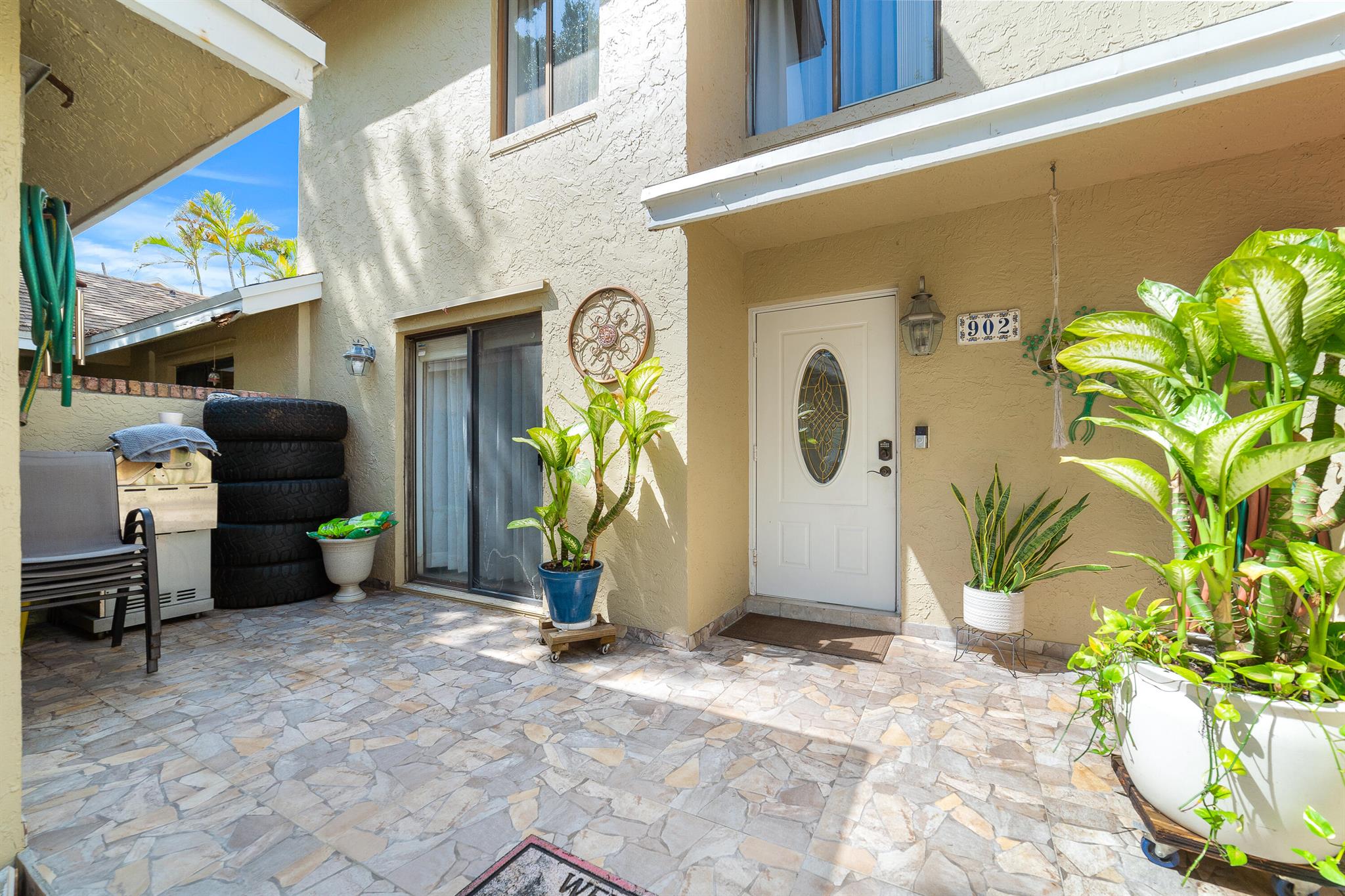 902 Maplewood Drive