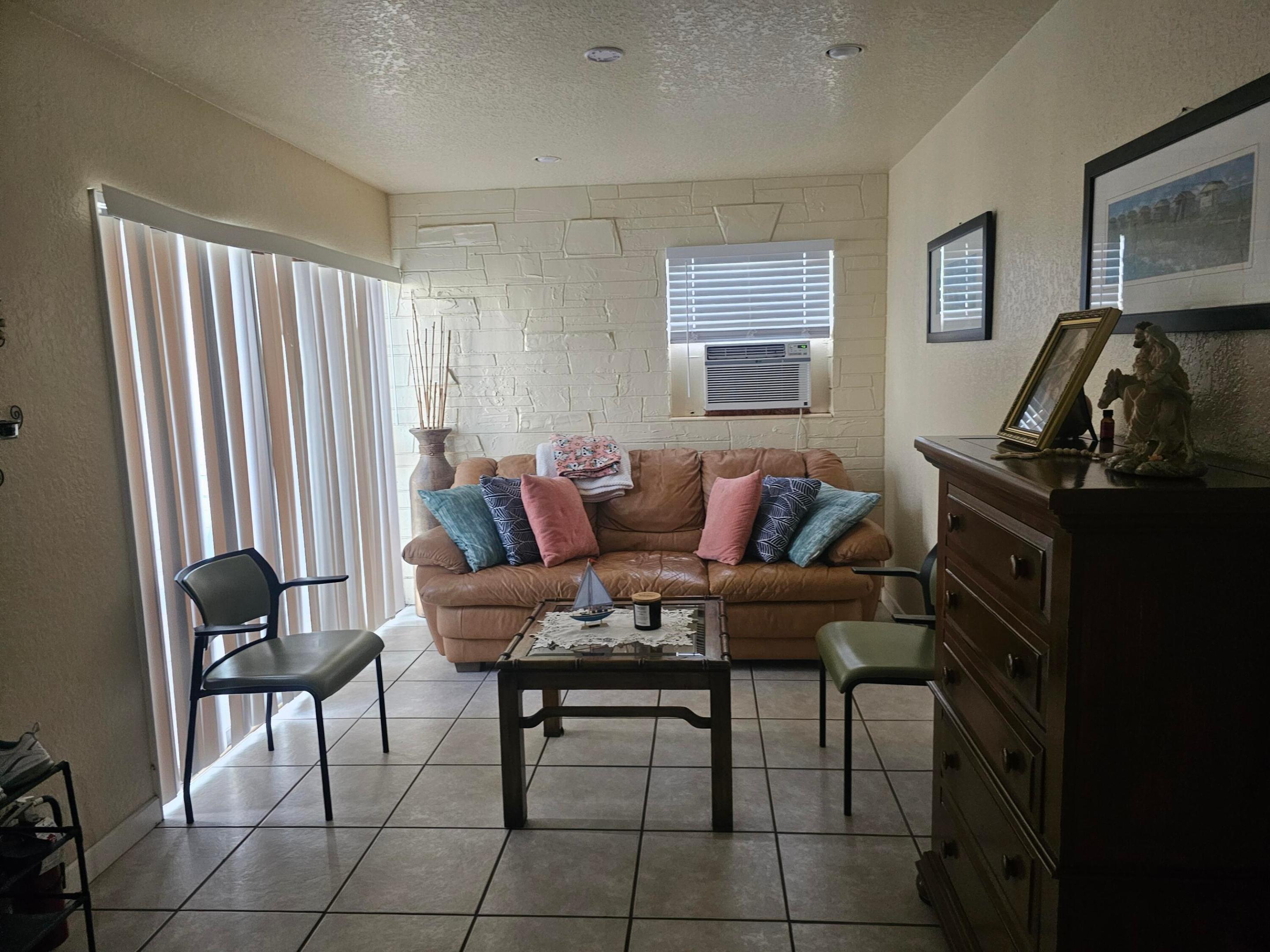 HOLLYWOOD TERRACE AMEN PLAT - Residential Income