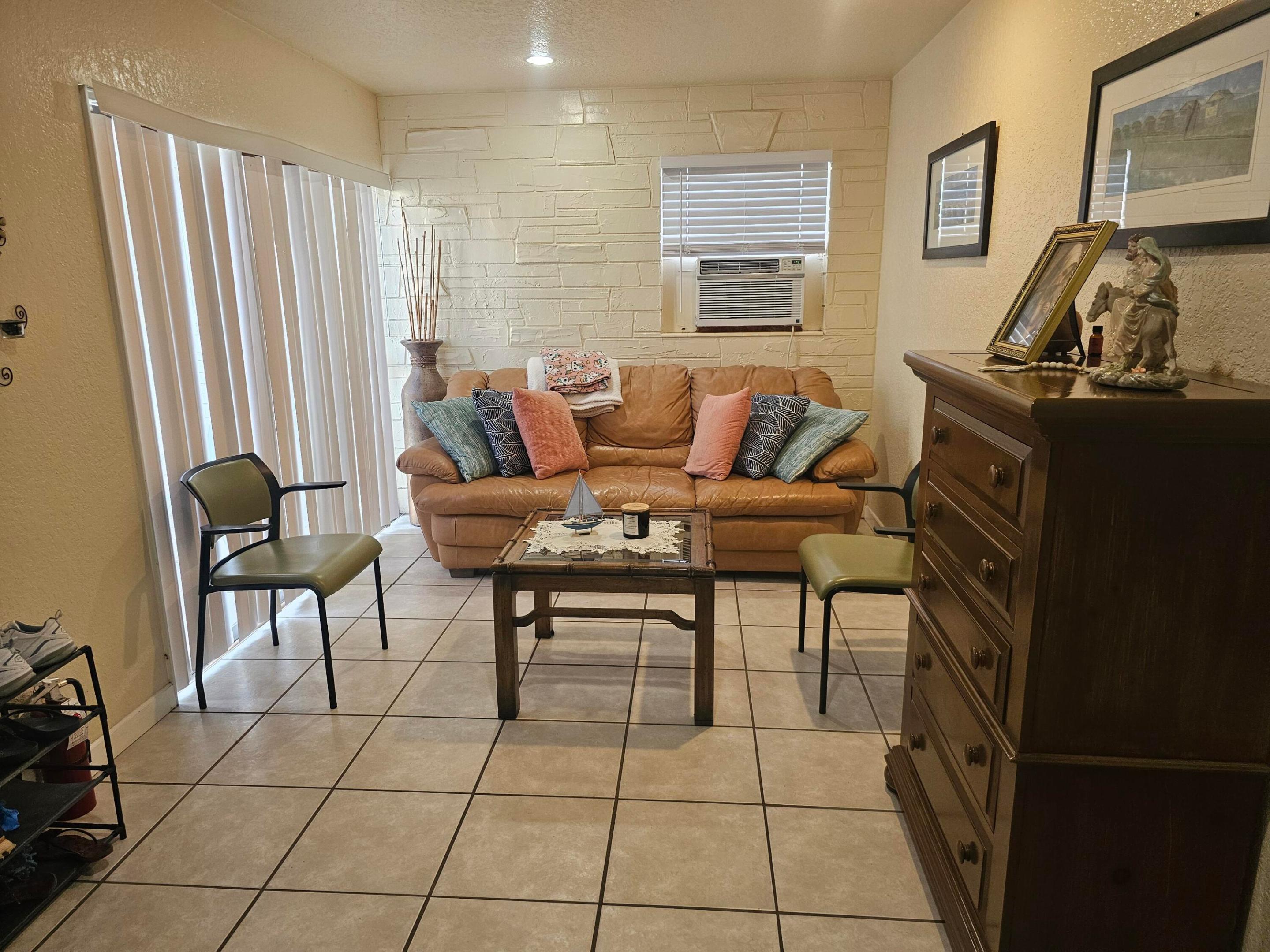 HOLLYWOOD TERRACE AMEN PLAT - Residential Income