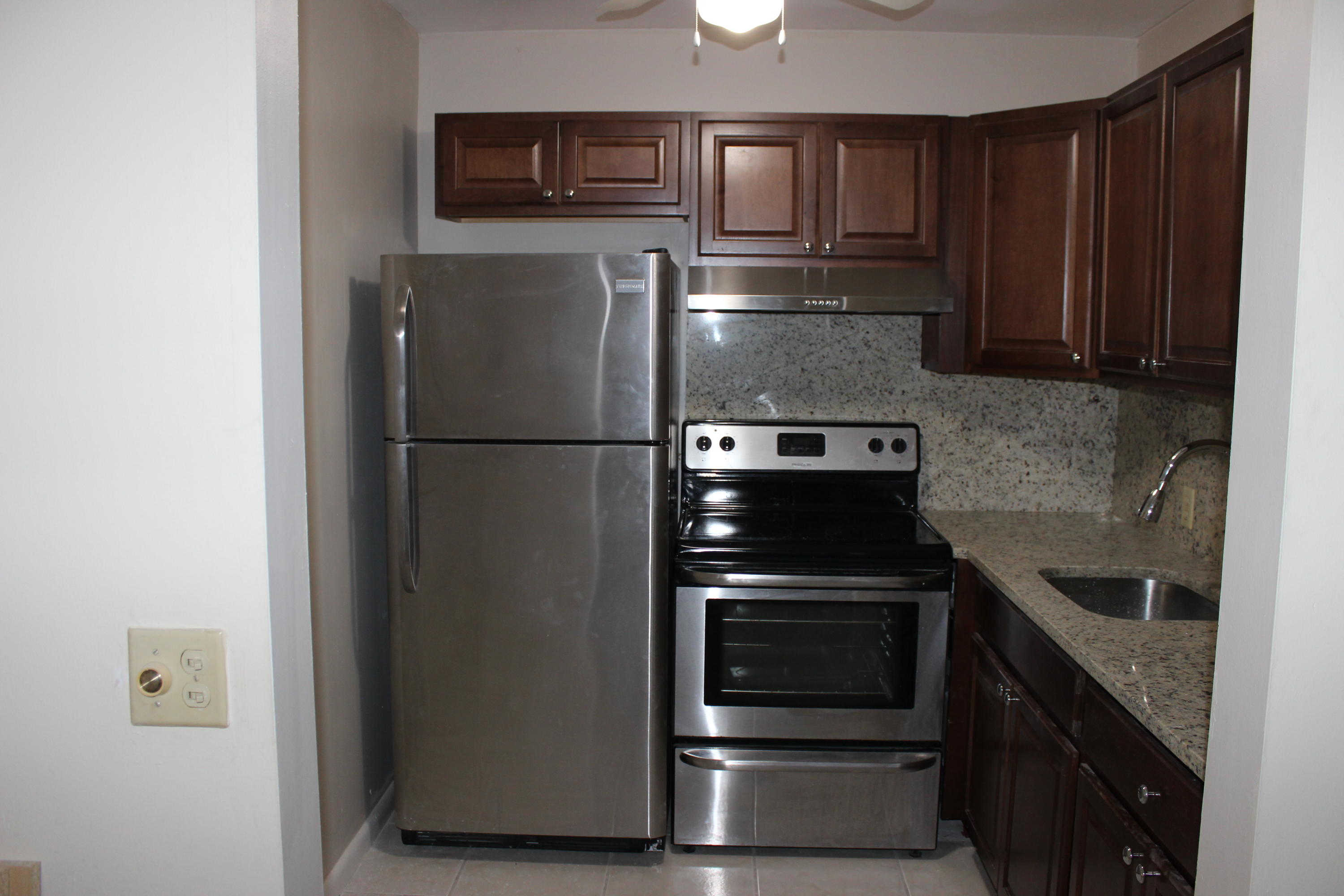 FANSHAW AT CENTURY VILLAGE CONDO - Residential