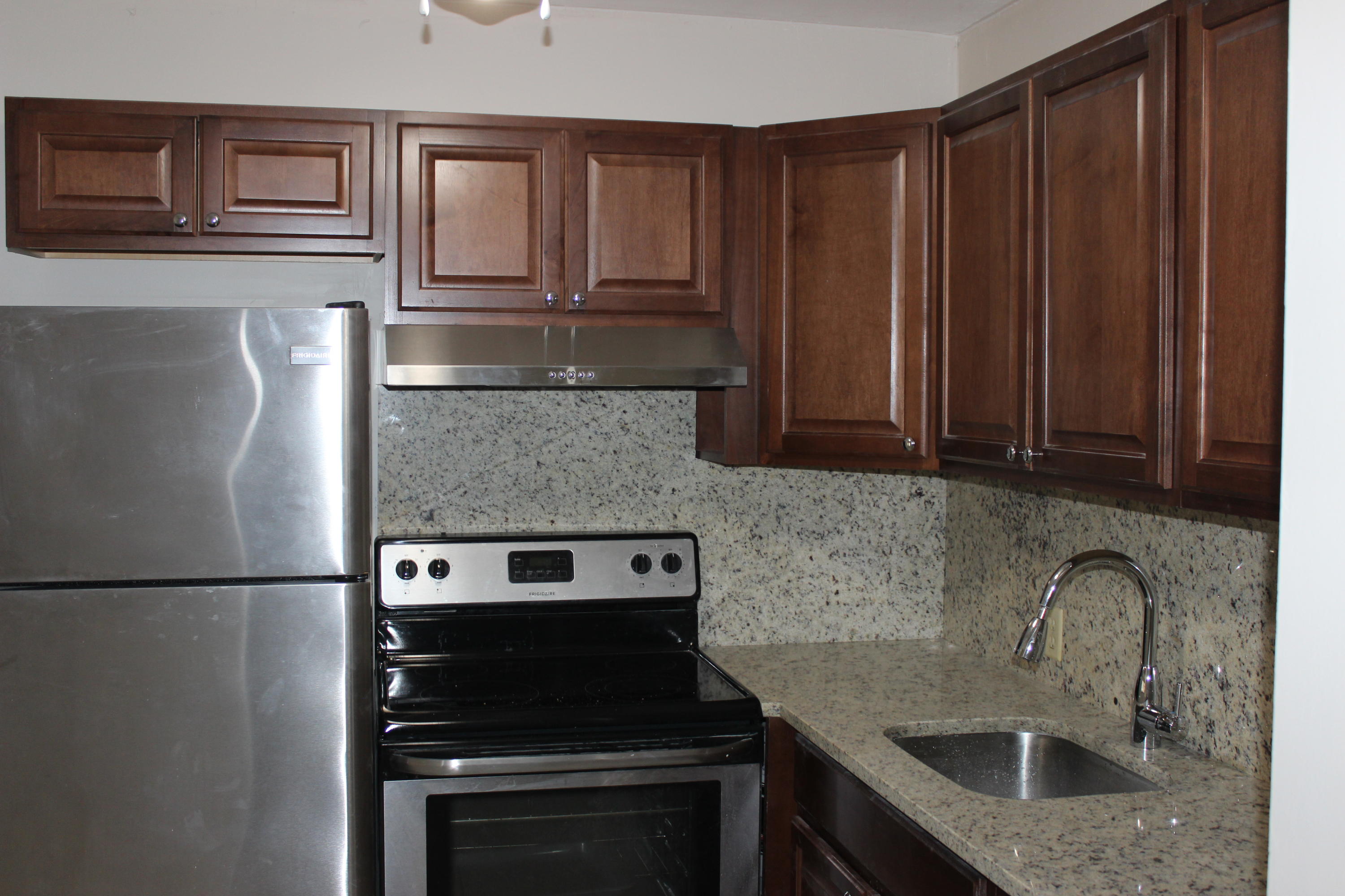 FANSHAW AT CENTURY VILLAGE CONDO - Residential