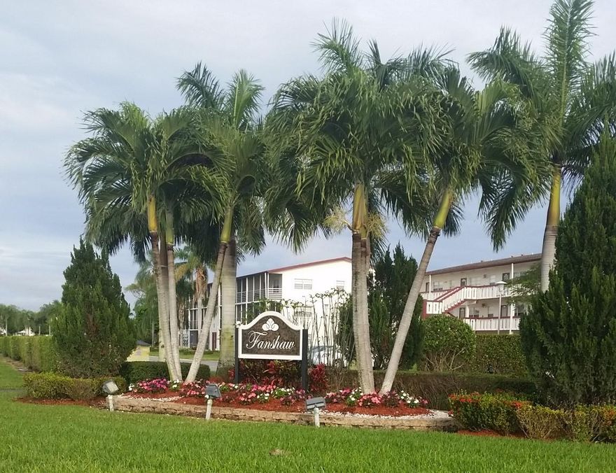 GREAT INVESTMENT PROPERTY 1/1.5 1st FLOOR- NEW KITCHEN CABINETS. NEVER APPLIANCES-VERY ACTIVE 55+ COMMUNITY WITH LOTS OF AMENITIES, INDOOR & OUTDOOR HEATED POOLS, TENNIS, A BEAUTIFUL CLUBHOUSE, FREE BUS SERVICE TO ALL LOCAL SHOPPING CENTERS-GUARD GATED COMMUNITY-