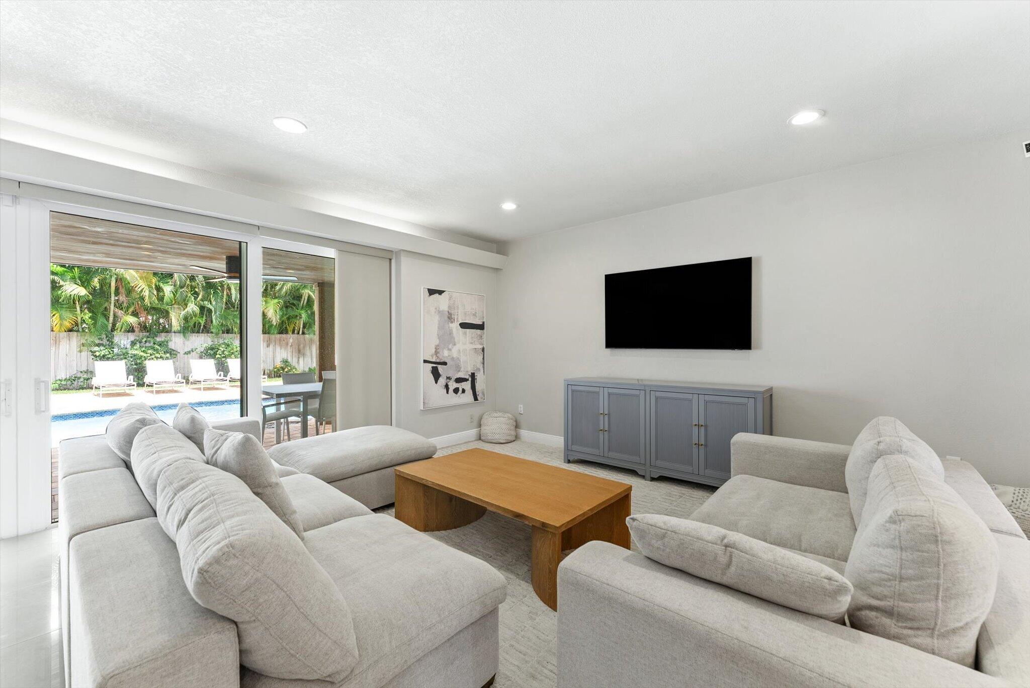 1051 NW 3rd Street