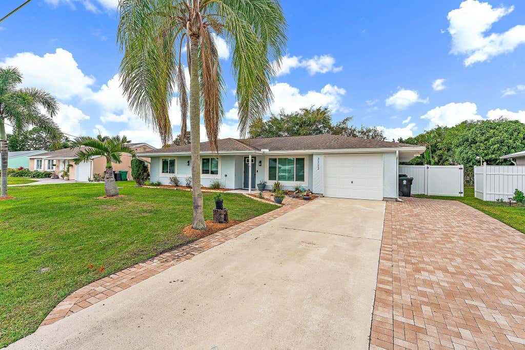 Photo of 2112 SE Wald Street, Port Saint Lucie, FL 34983 (MLS # R10953516)