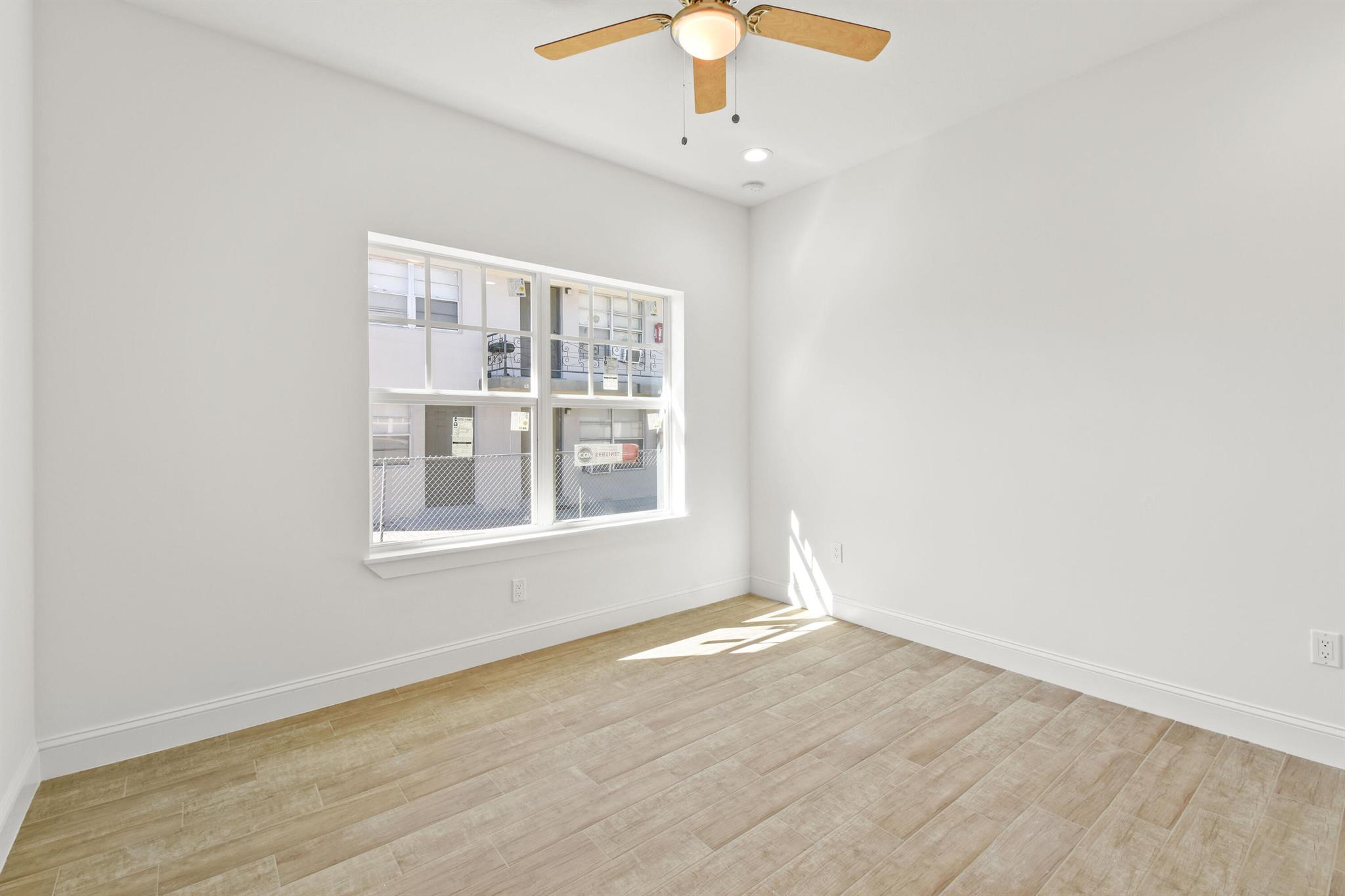 CLOWS ADD TO WPB - Residential Lease