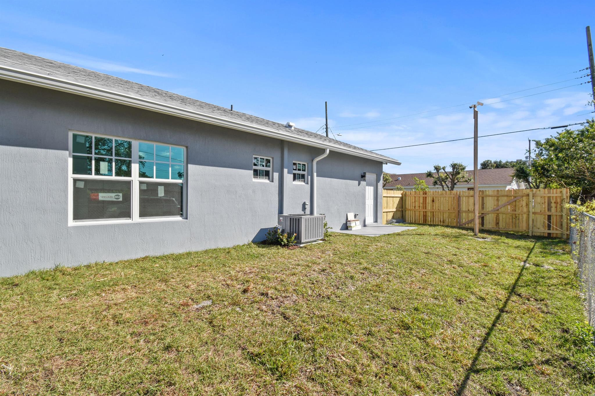 CLOWS ADD TO WPB - Residential Lease