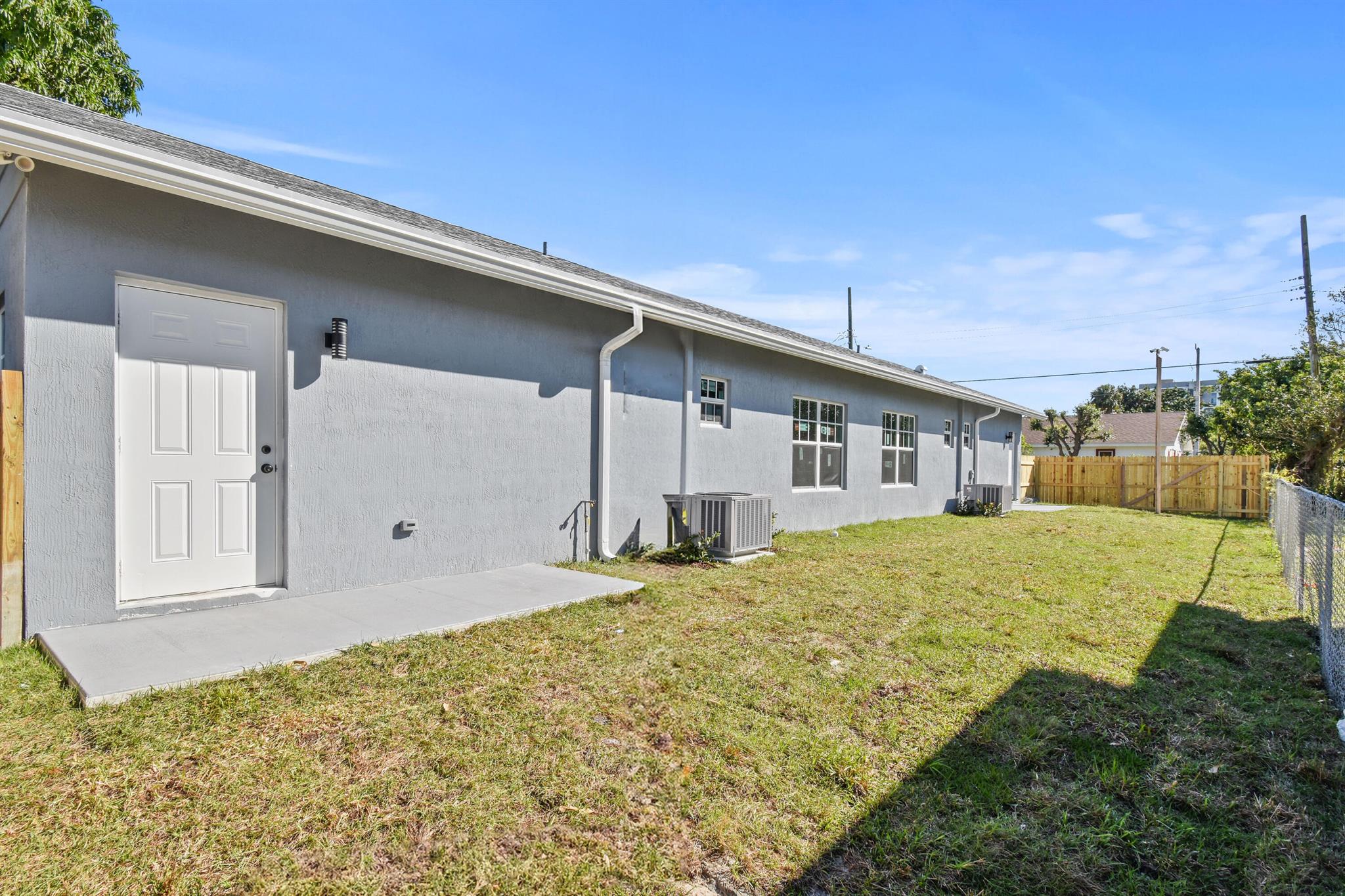 CLOWS ADD TO WPB - Residential Lease