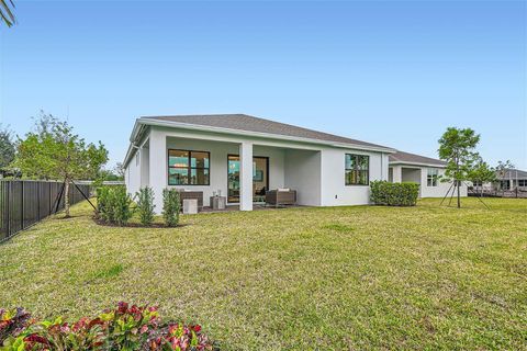 Single Family Residence in Stuart FL 5929 Sky Blue Cir Stuart Circle Cir.jpg