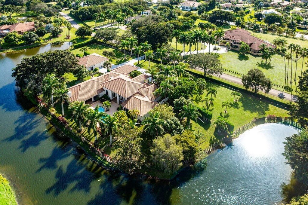 Photo of 10707 El Caballo Court, Delray Beach, FL 33446 (MLS # R11148868)