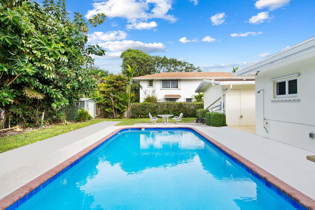 Photo of 1209 NE 18th Avenue, Fort Lauderdale, FL 33304 (MLS # B26062419)