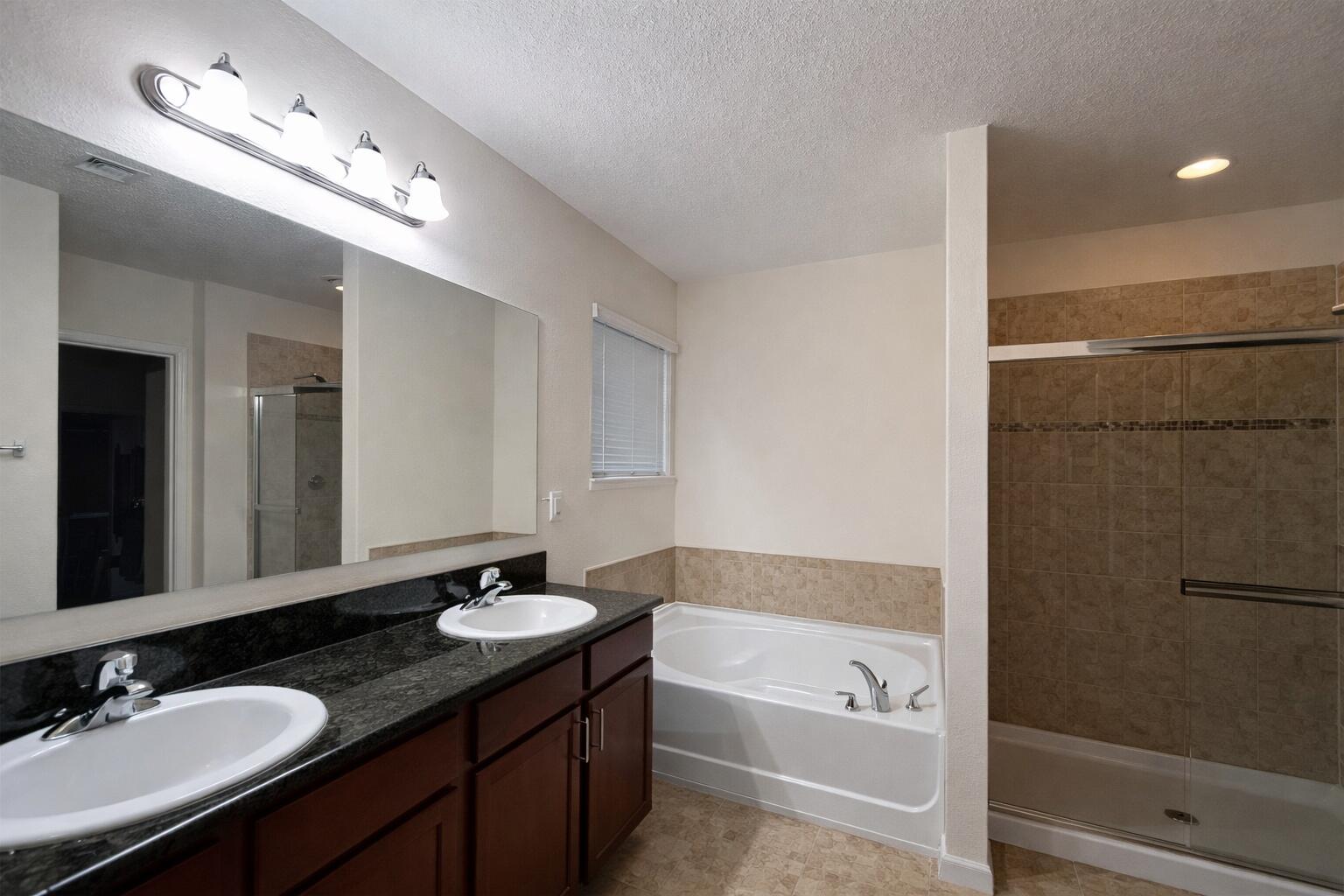 LEXINGTON PLACE - Residential Lease