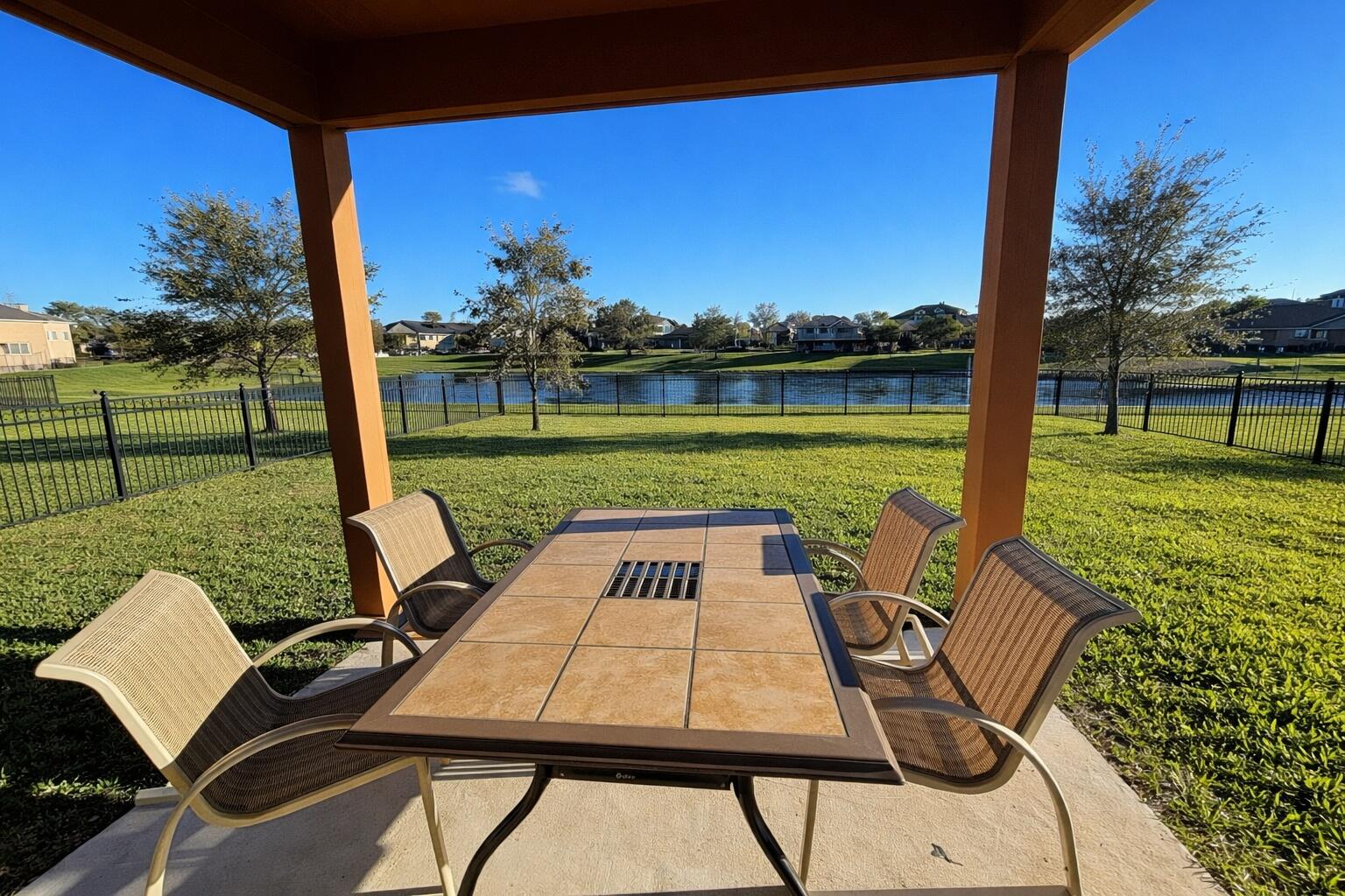 LEXINGTON PLACE - Residential Lease