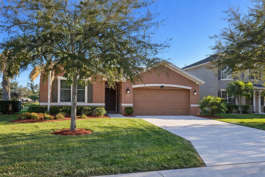 Photo of 1586 Lexington Square SW, Vero Beach, FL 32962 (MLS # R11167210)