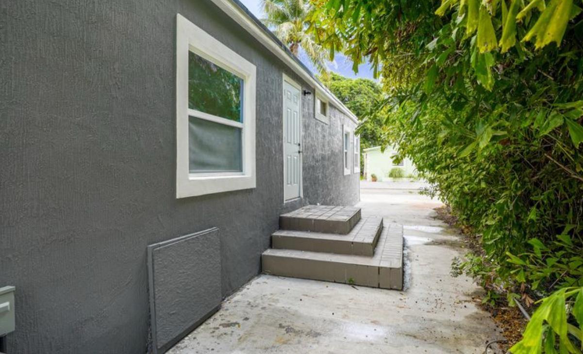 GATEWAY ESTATES PK CONDO DESC - Residential