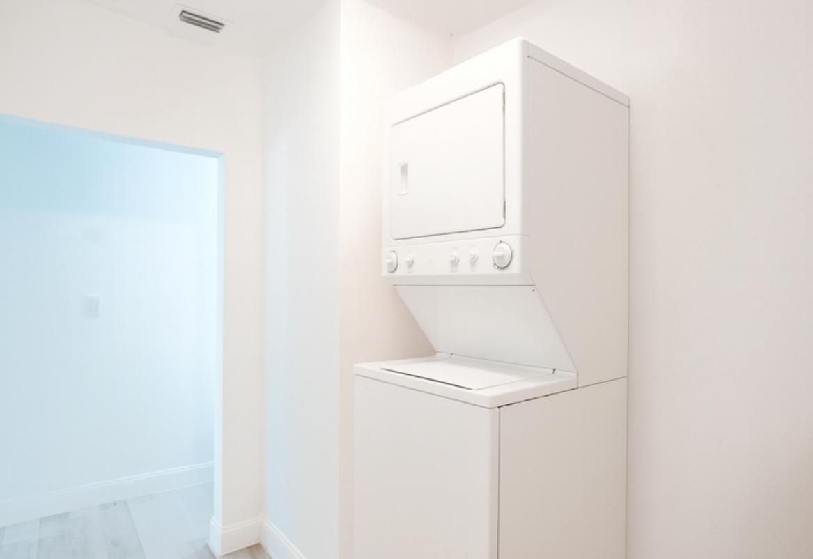 GATEWAY ESTATES PK CONDO DESC - Residential