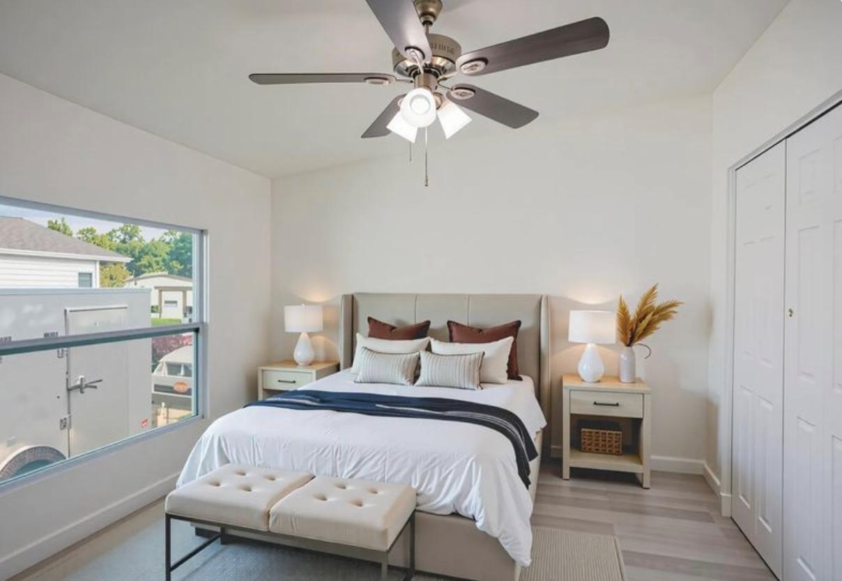 GATEWAY ESTATES PK CONDO DESC - Residential