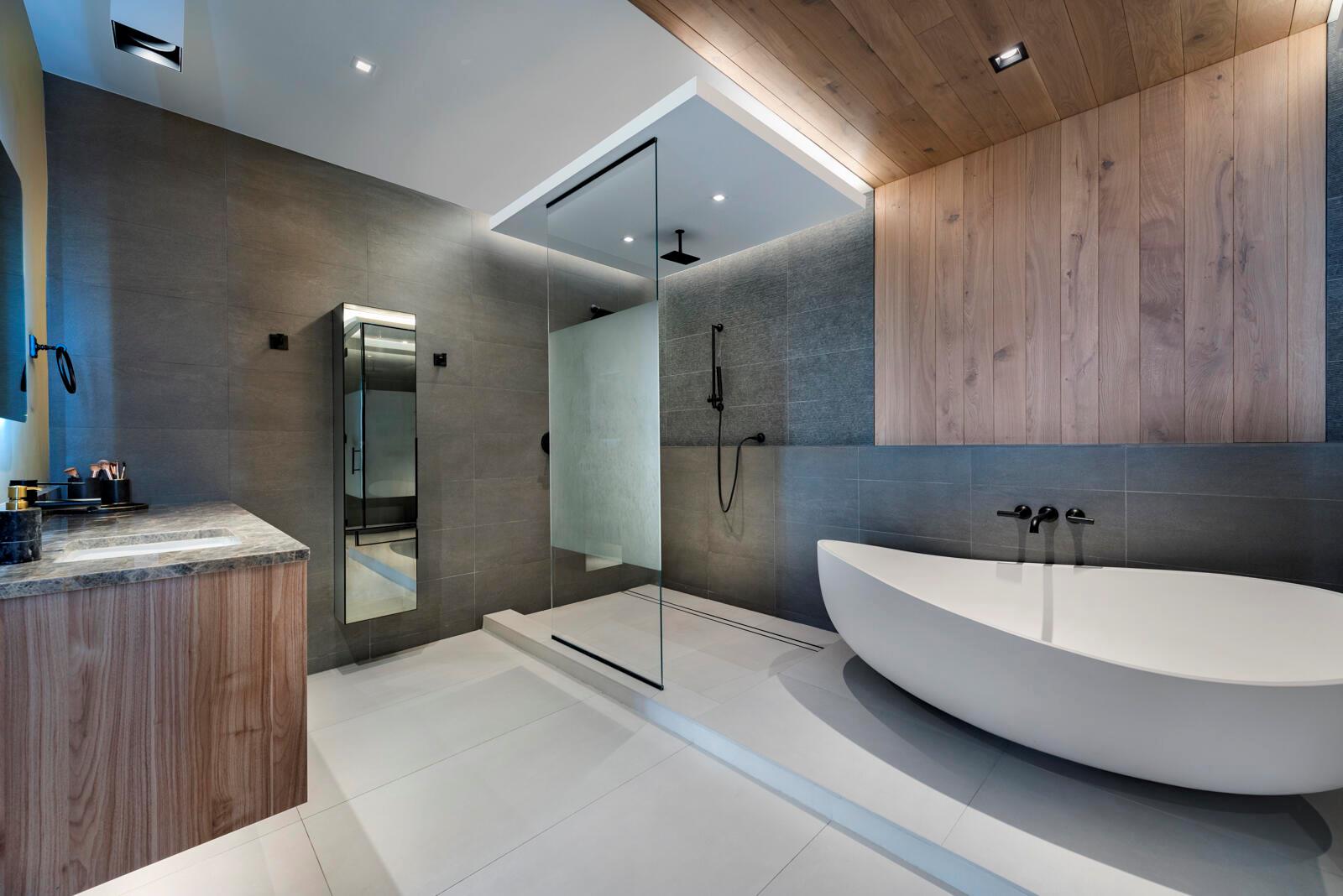 AQUALUNA LAS OLAS CONDO - Residential