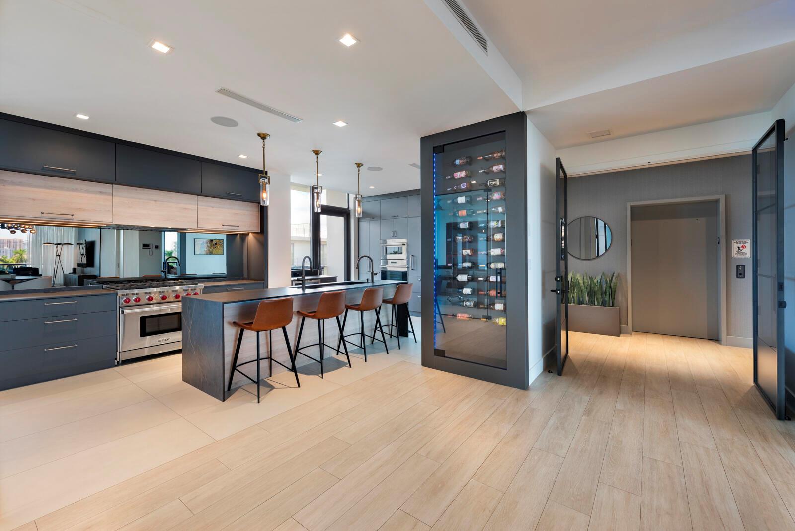 AQUALUNA LAS OLAS CONDO - Residential