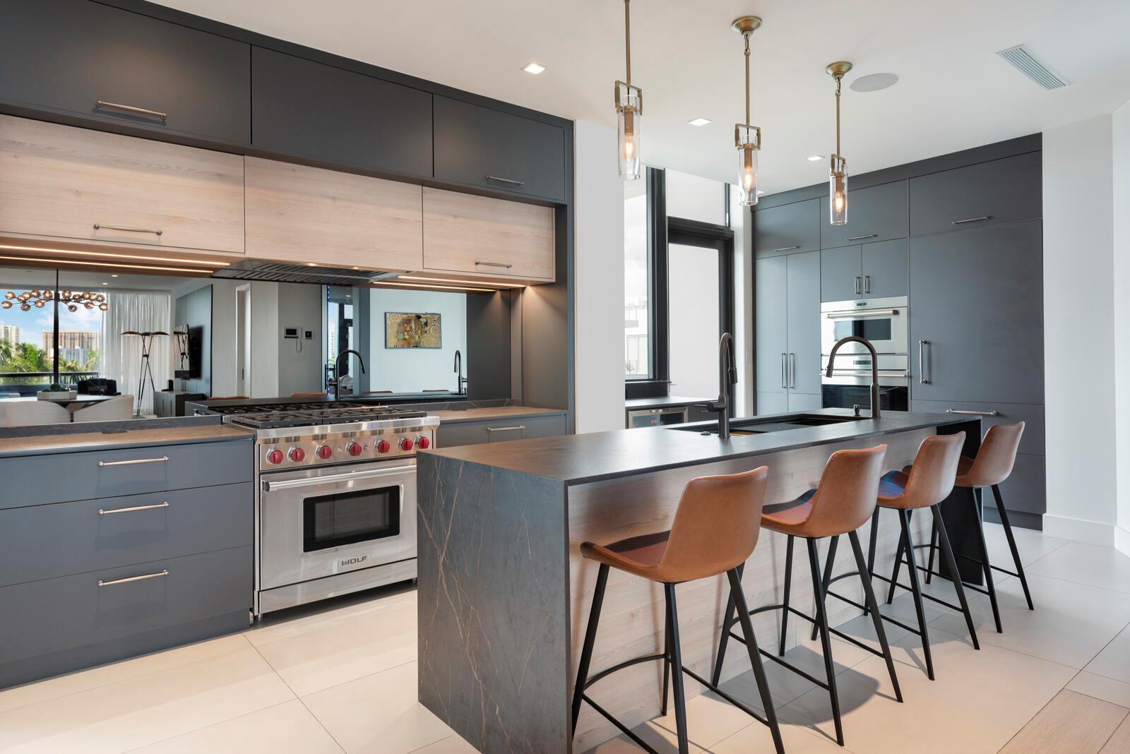 AQUALUNA LAS OLAS CONDO - Residential