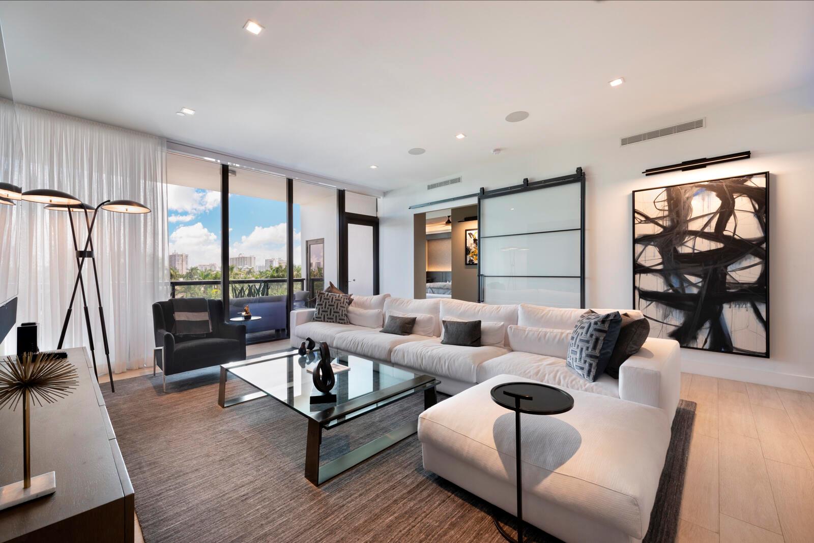 AQUALUNA LAS OLAS CONDO - Residential