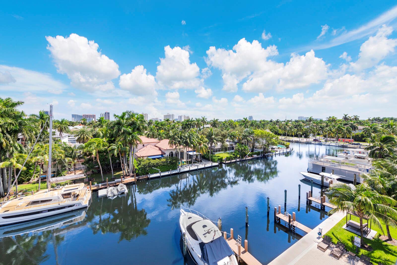 AQUALUNA LAS OLAS CONDO - Residential