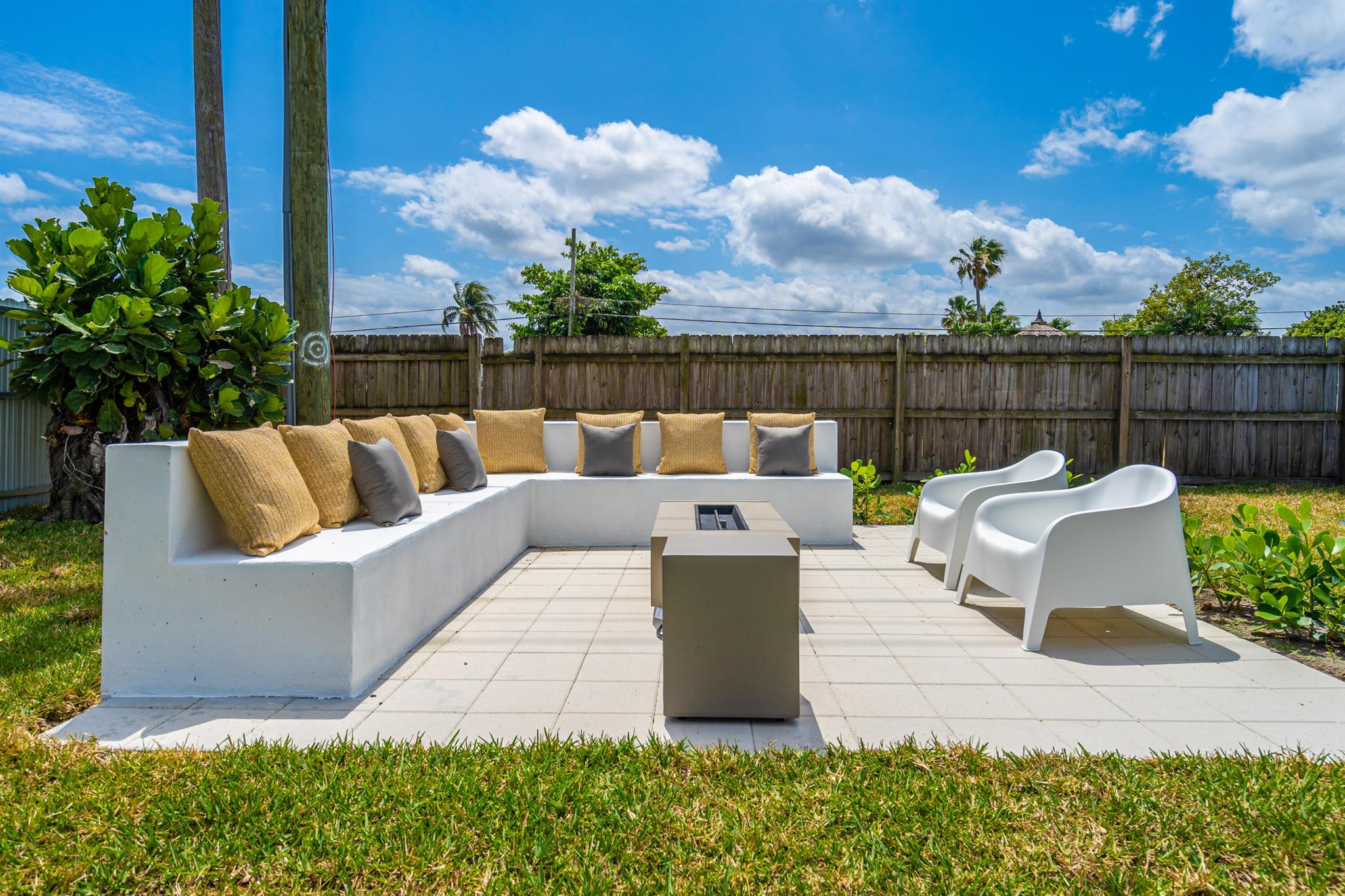 PALM SPRINGS VILLAGE 4 - Residential