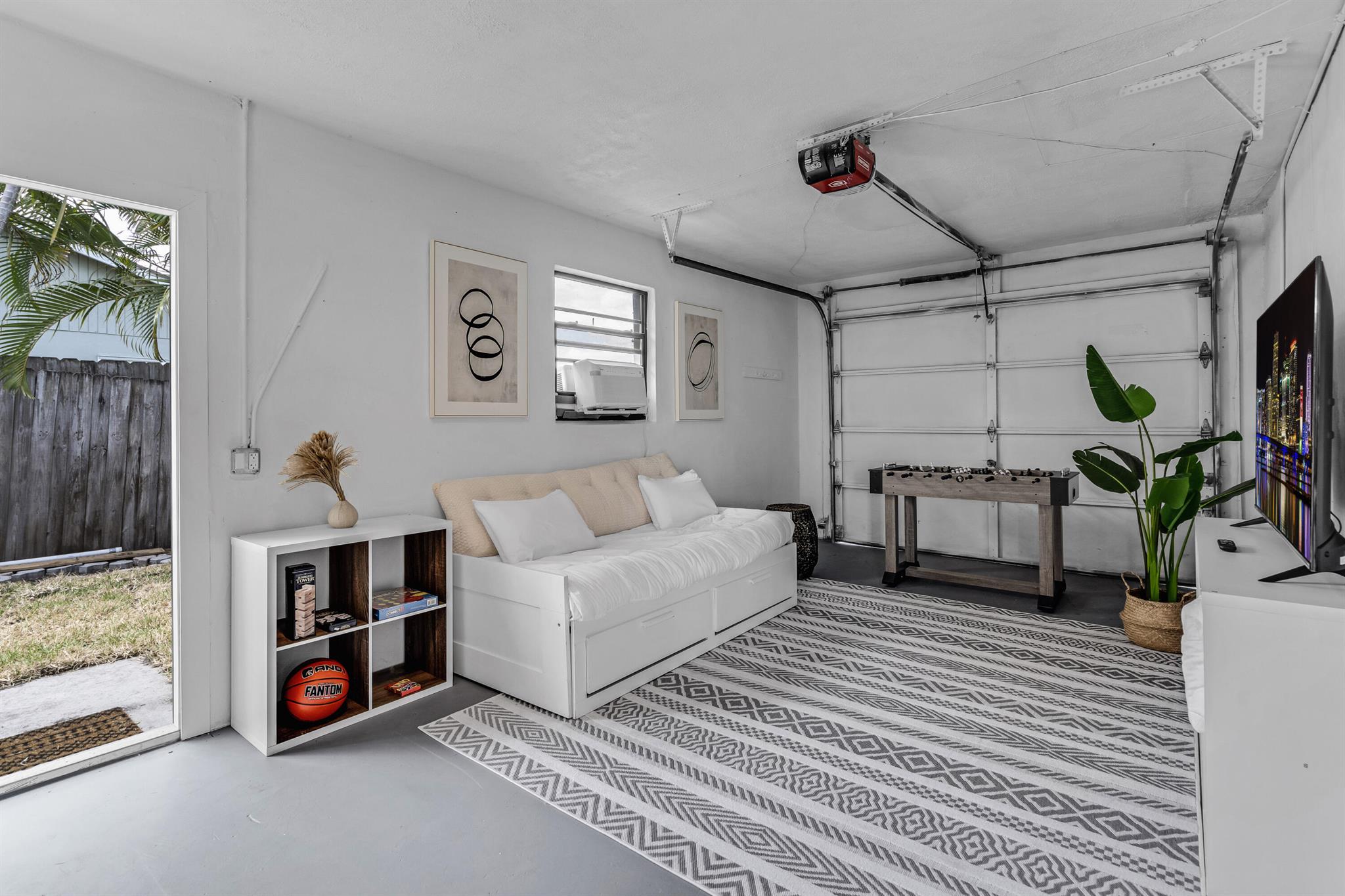 PALM SPRINGS VILLAGE 4 - Residential