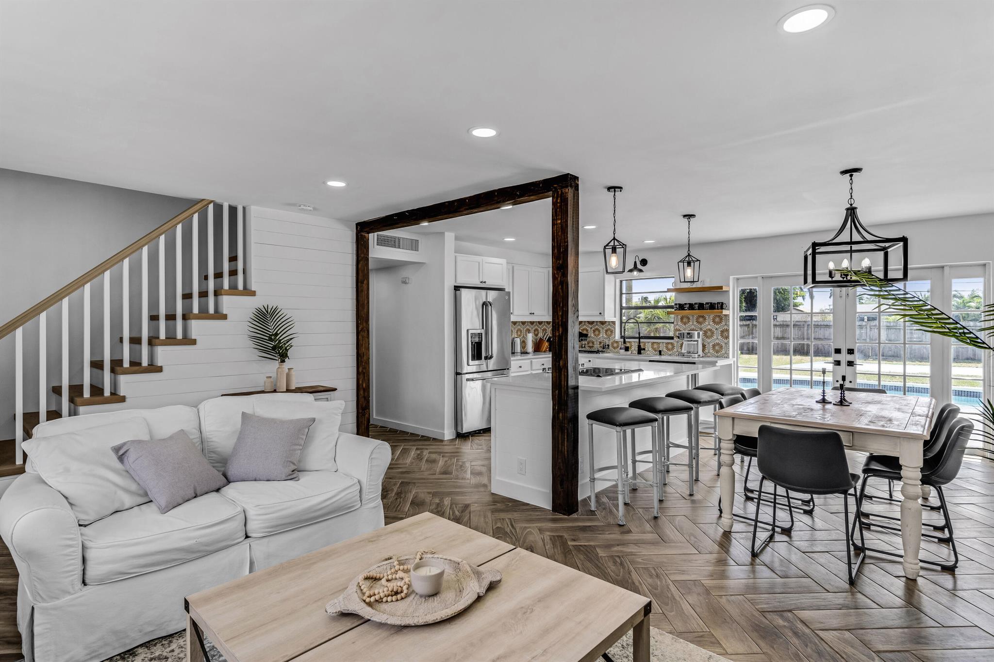 PALM SPRINGS VILLAGE 4 - Residential