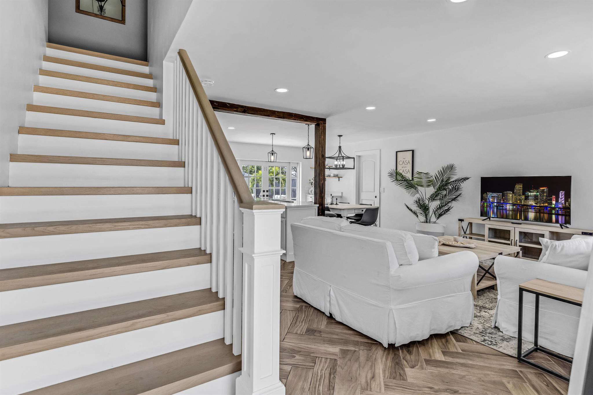 PALM SPRINGS VILLAGE 4 - Residential